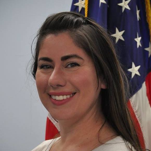 Meet your Posher, Elisa - Picture 1 of 1